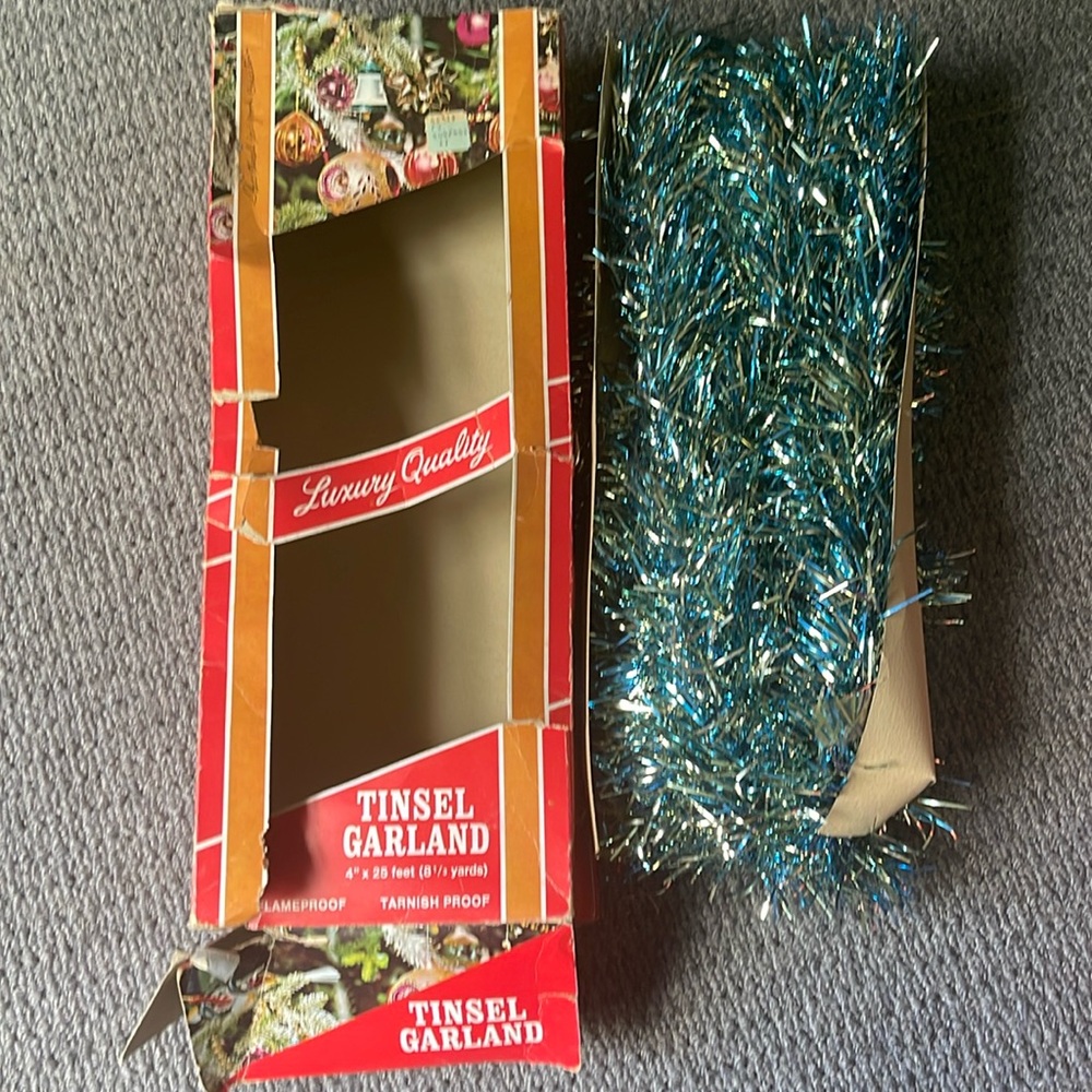 box VTG Tarnish Proof Flameproof Silver blue Tinsel Garland 25 yards Christmas